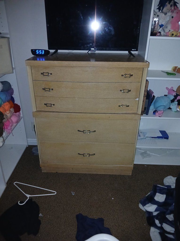 Main image 3
