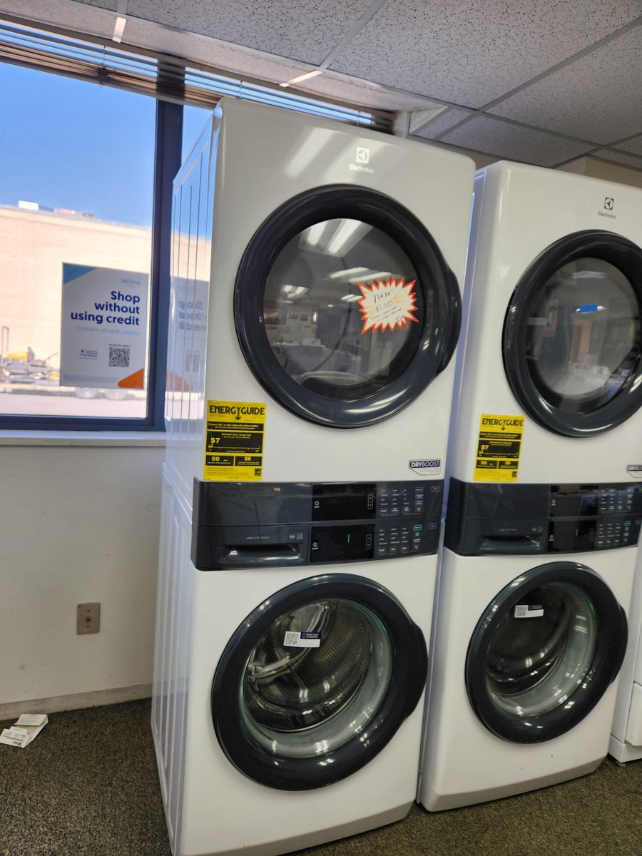 BRAND NEW! ELECTROLUX WASHER AND ELECTRIC DRYER SINGLE UNIT!