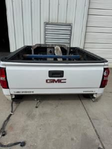 2019 GMC SINGLE WHEEL SHORT BED