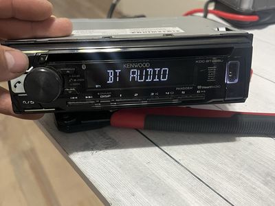 Kenwood Stereo BLUETOOTH voice outputs FM USB aux