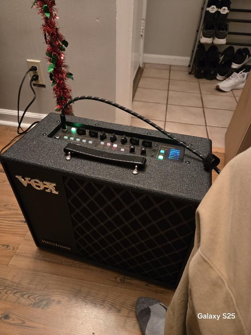 VOX Valvetronix VT40X 40W Guitar Amp – Like New / Original Box