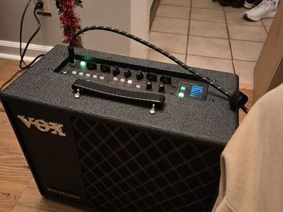 VOX Valvetronix VT40X 40W Guitar Amp – Like New / Original Box
