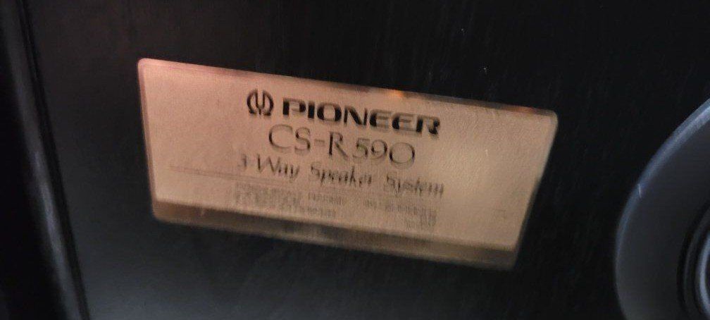 Pioneer 3 way speakers.