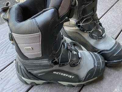 Motofist boa snowmobile boots