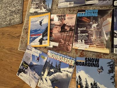 Lot of 25 vintage snowboard magazines