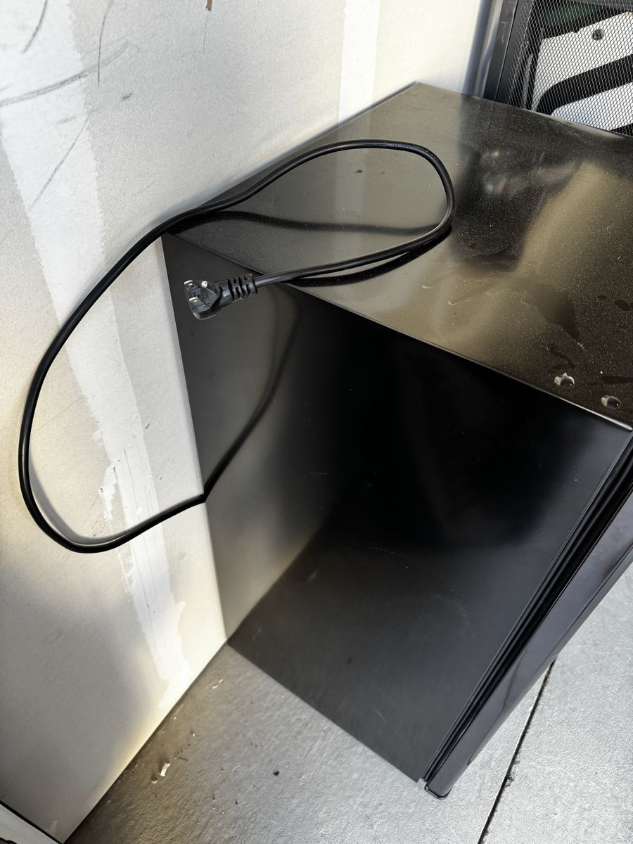 Main image 4