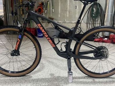 2022 Santa Cruz Blur