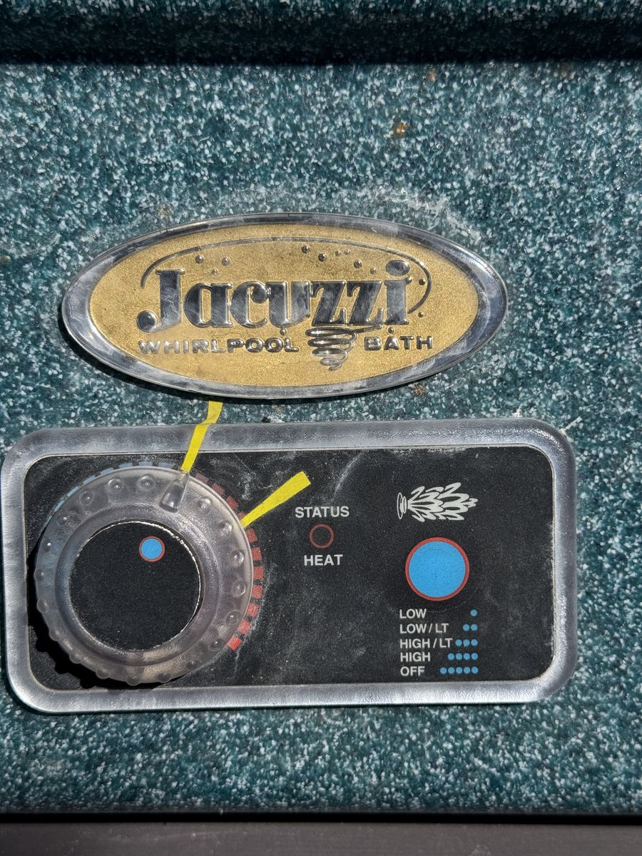 Free Jacuzzi Hot Tub