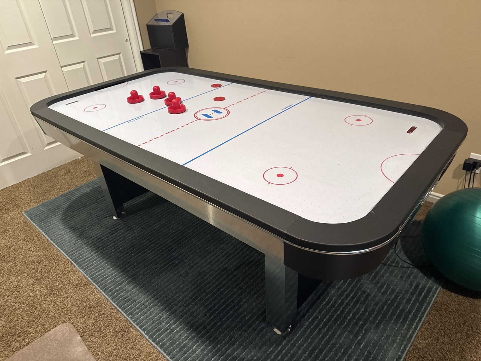 Harvard Air Hockey Table with Electronic Scoring and Pushers/Pucks