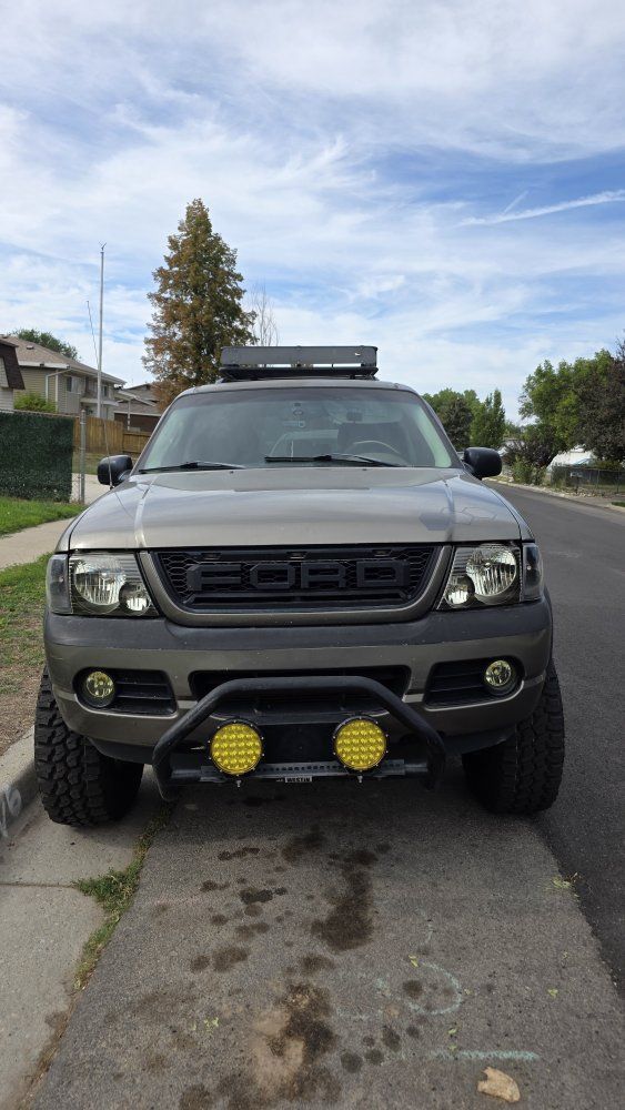 2004 Ford Explorer Headlights W Ultra Bright Bulbs