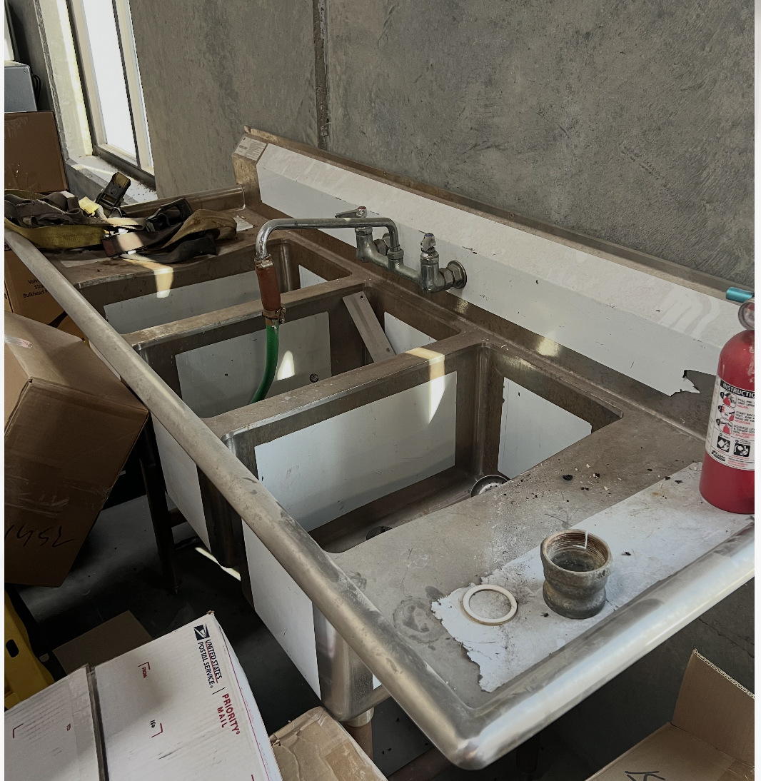 3 basin wash sink