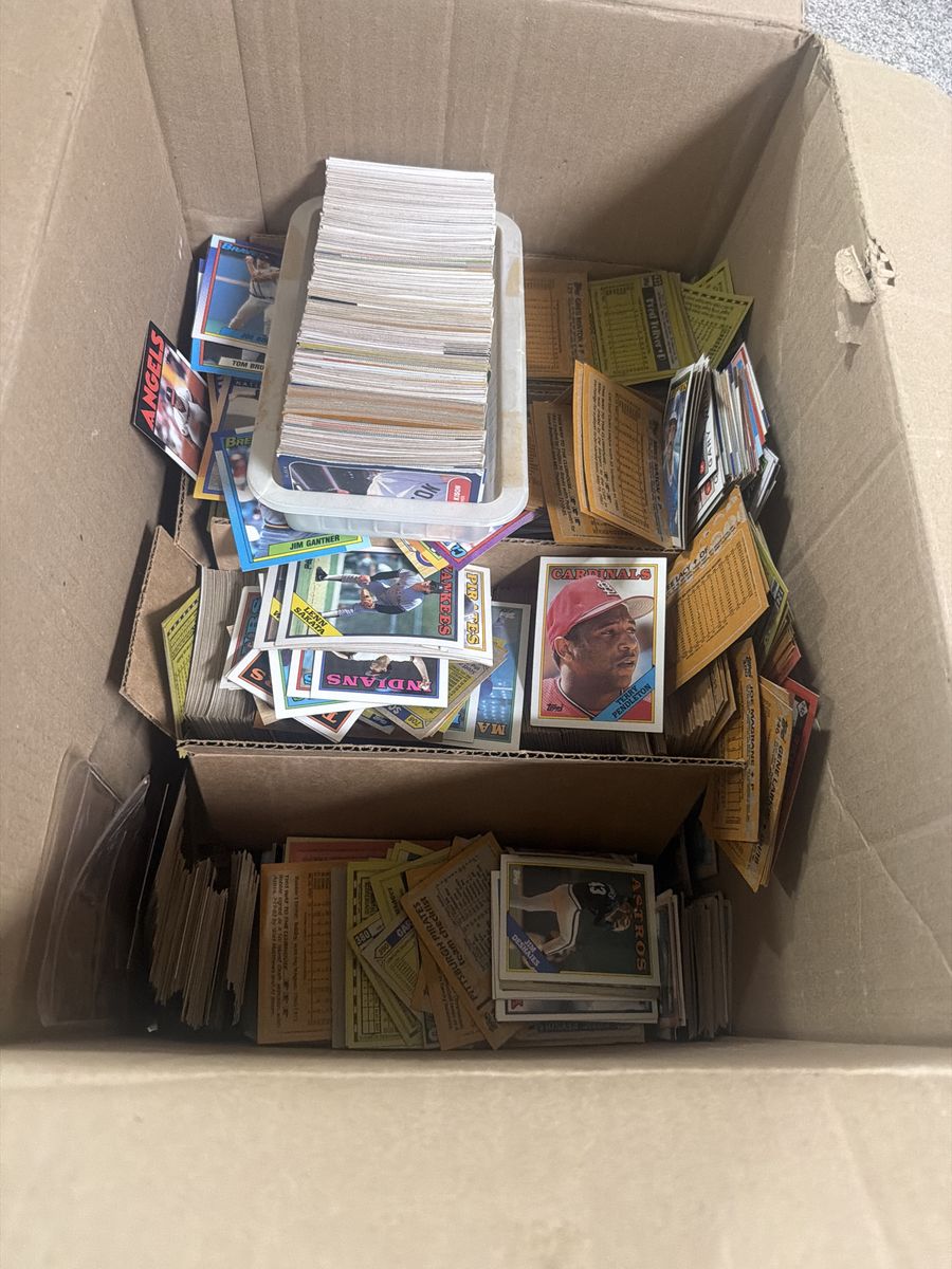 Large Lot Vintage Baseball Cards - Assorted Teams & Players