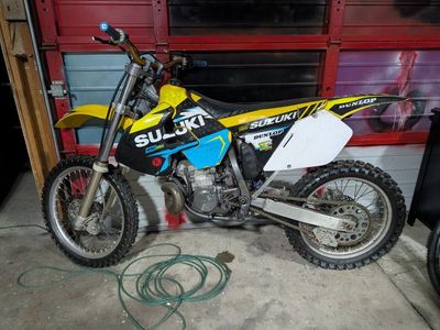 Suzuki RM250 Dirt Bike - FMF Powercore 2 Exhaust, Pro Circuit Platinum Pipe