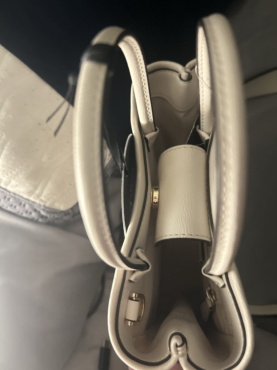 Main image 5