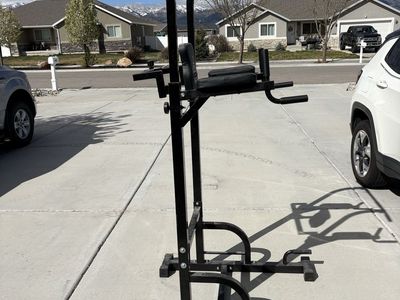Power Tower Pull-up Bar Station