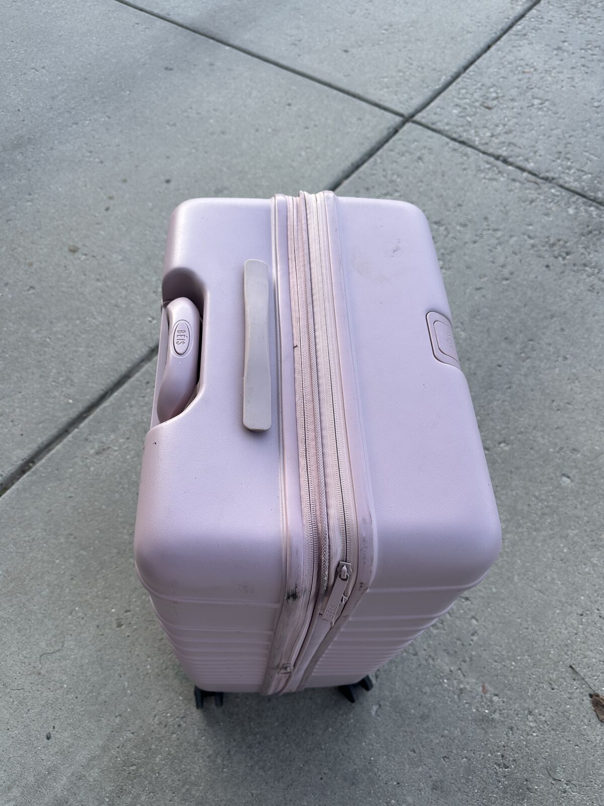 Large Beis Suitcase - Atlas Pink