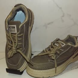 Men’s Casual / Work Sneakers – NEW – Size 43 (US 9.5–10)