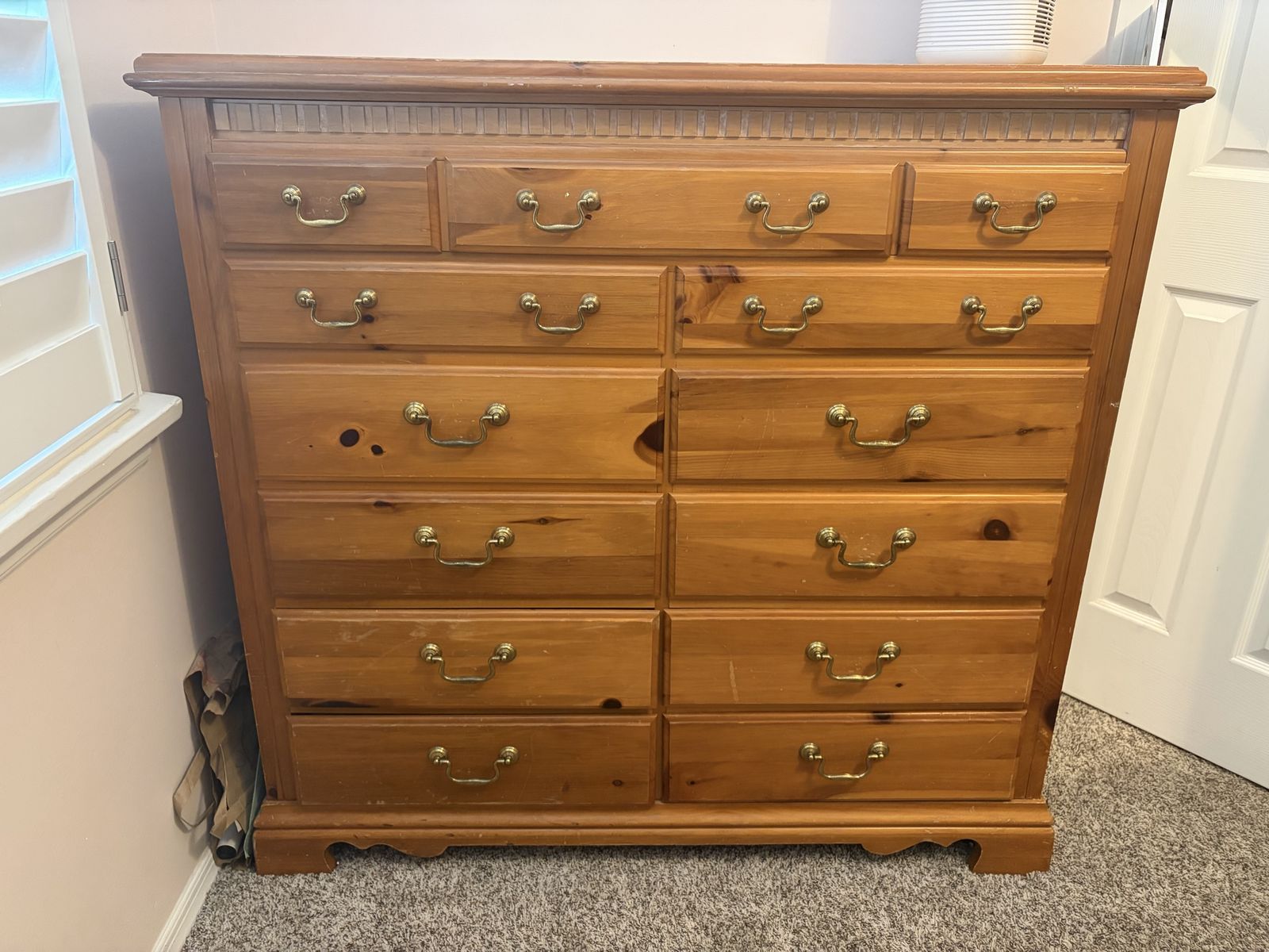 Bassett 12-Drawer Wood Dresser with Brass Handles - Spacious Bedroom Storage