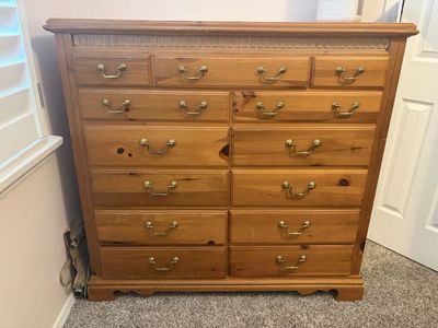 Bassett 12-Drawer Wood Dresser with Brass Handles - Spacious Bedroom Storage