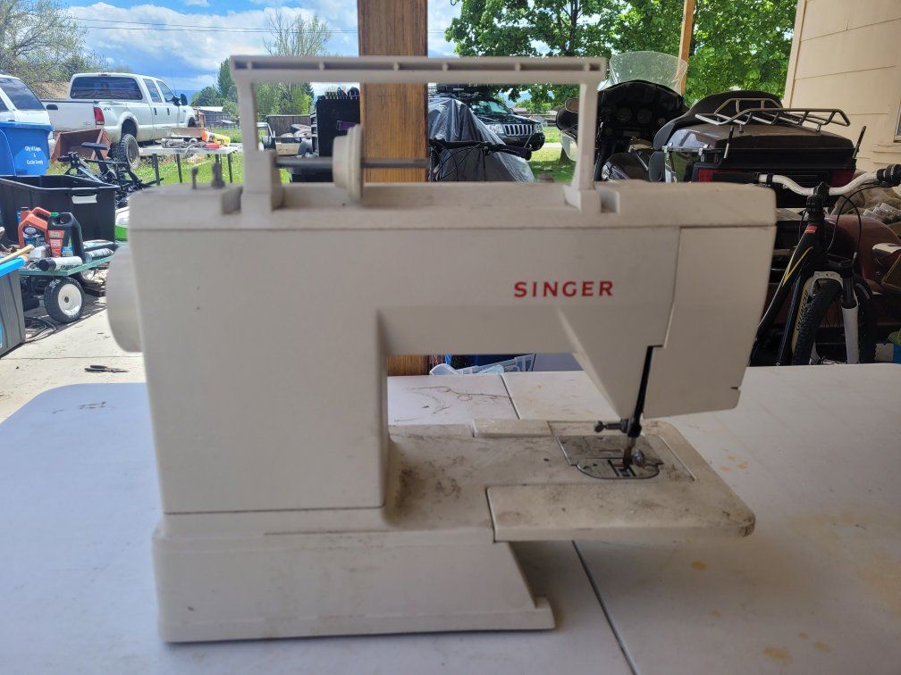singer 4552 and 4562 sewing machines