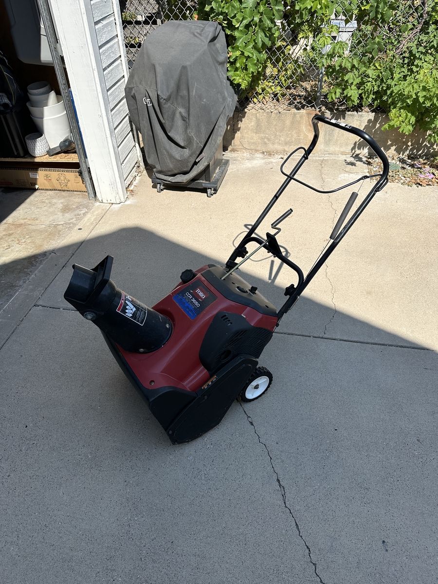 Toro CCR 3650 Single-Stage Gas Snow Blower