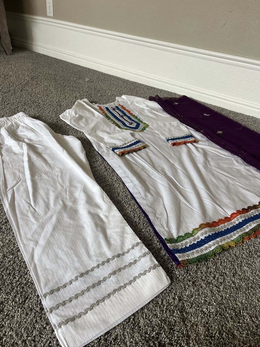 Women's 3-Piece White Shalwar Kameez Suit with Purple Dupatta and Embroidered Trim