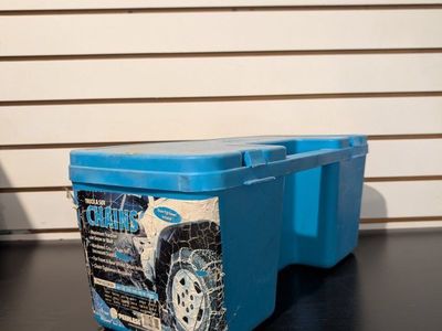 Peerless Truck & SUV Tire Chains with Storage Case