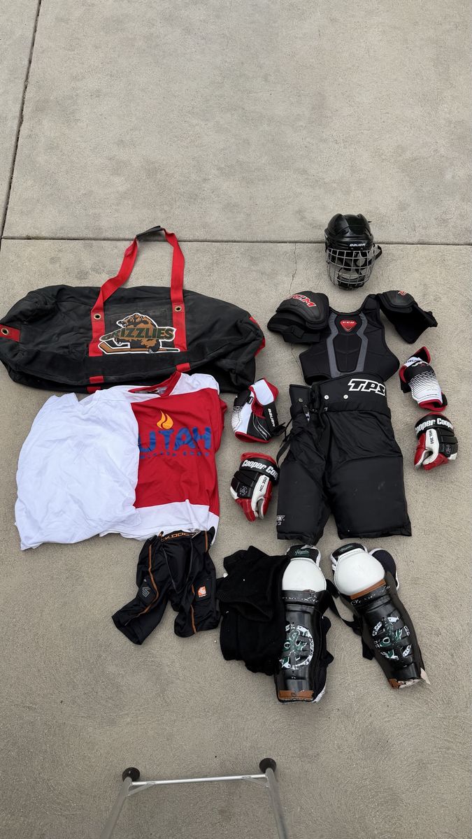 Men’s Hockey Gear