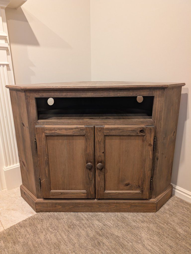 Corner TV Stand