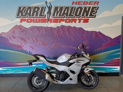 2025 Kawasaki Ninja® 500