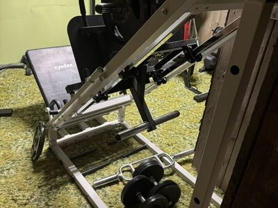 Leg Press Machine