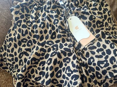 CUERPLY Leopard Print Tiered Ruffle Shorts Women's Size S Elastic Waist NWT