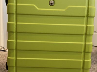 SWISSGEAR Hardside Spinner Luggage - Lime Green Checked Suitcase