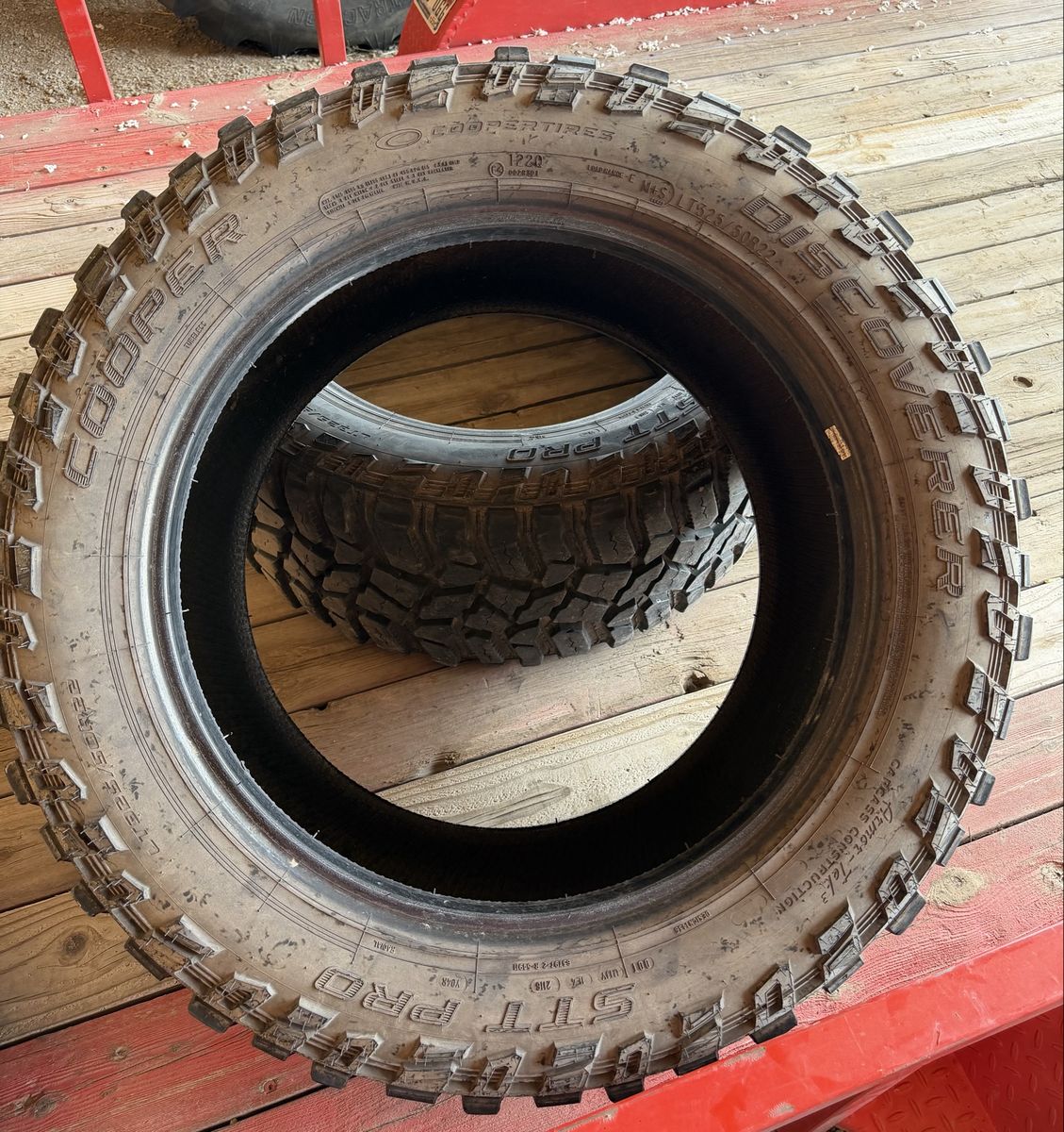 Cooper Discoverer STT Pro LT325/50R22
