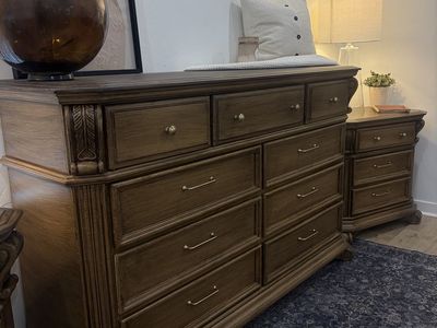 XXL Broyhill pottery barn style dresser set