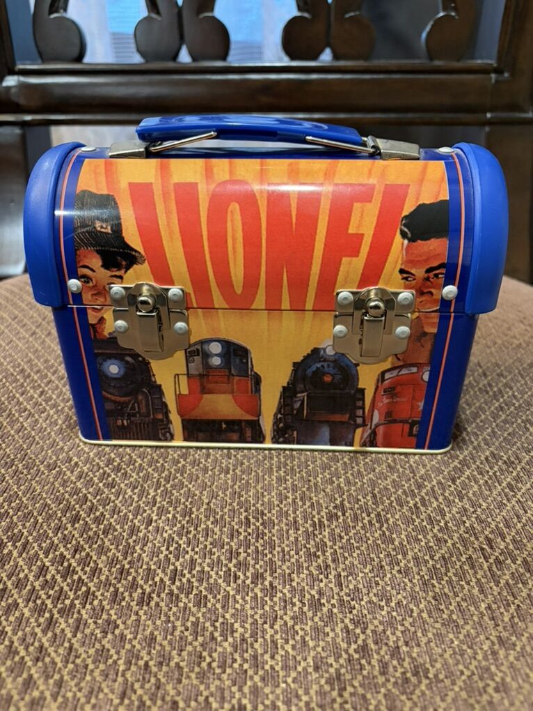 Vintage Collectir 2000 lionel Train Lunchbox