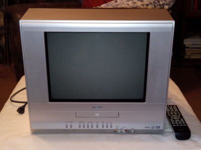 Toshiba MD14F11 14" Flat CRT TV/DVD Combo - Perfect for Retro Gaming! Excellent Condition w/ Remote