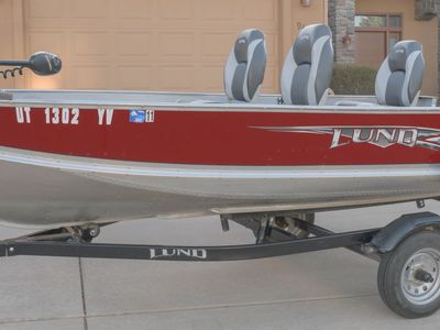 2014 Lund WC-14 Fishing Boat