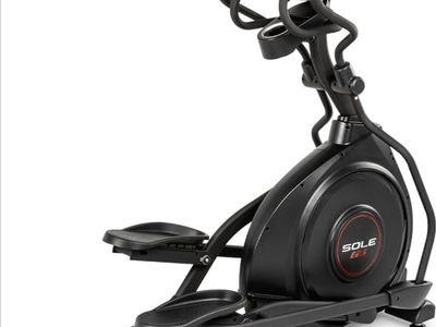 Sole Fitness E25 Elliptical Trainer - Excellent Condition - Smooth & Quiet Cardio Workout. moving and need to sell.