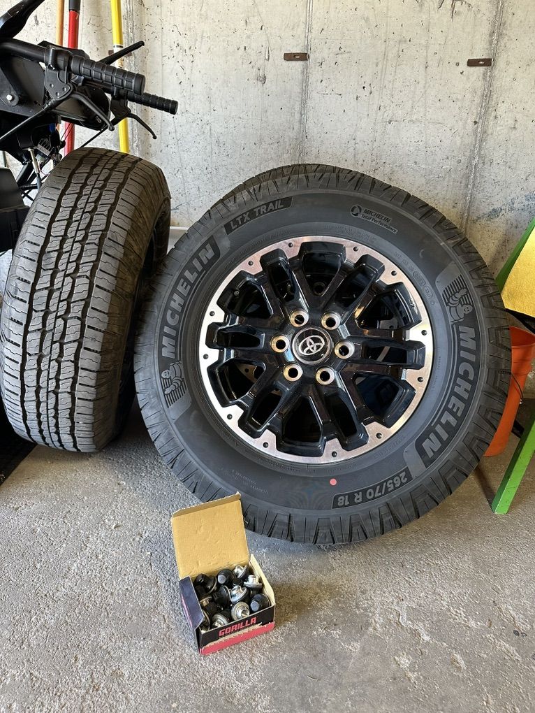 Toyota Tundra TRD Offroad 18 Wheelset w/ Tires