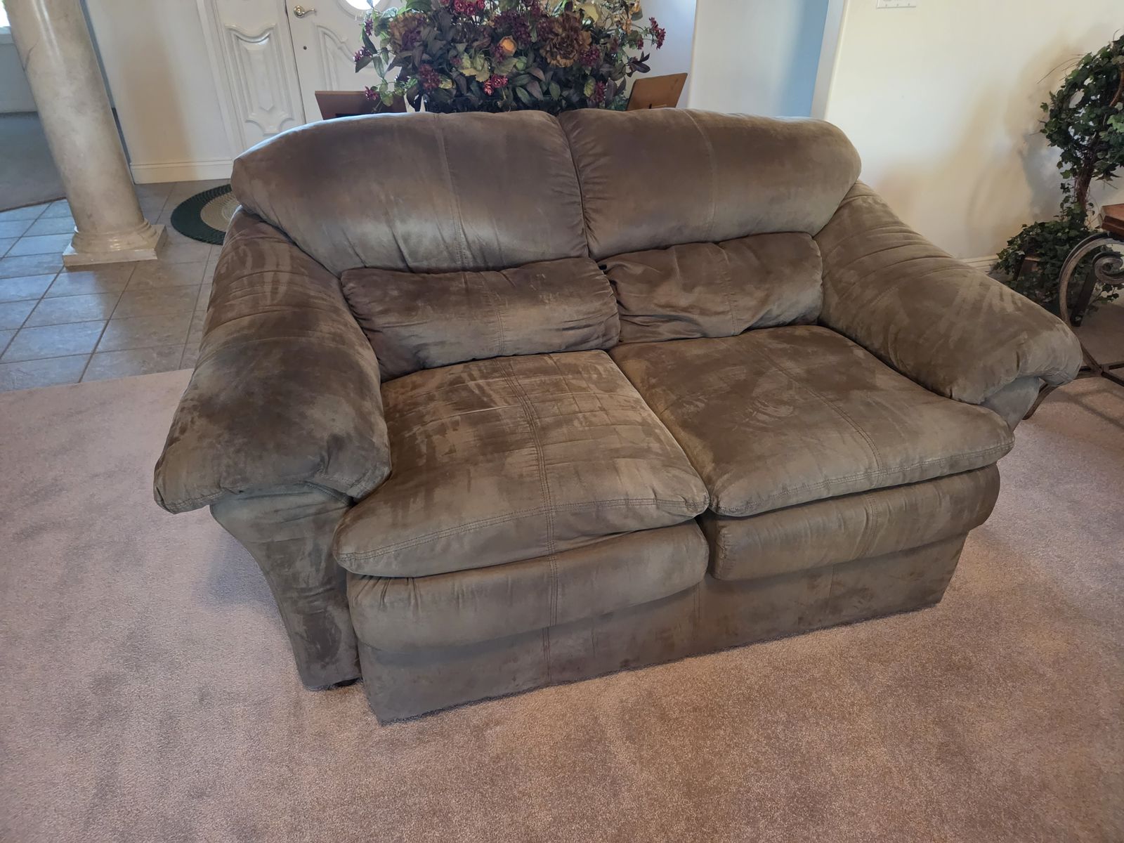 Main image 4