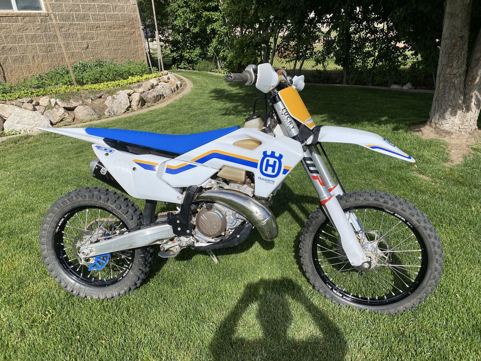 23 Husqvarna TX 300 Heritage Edition