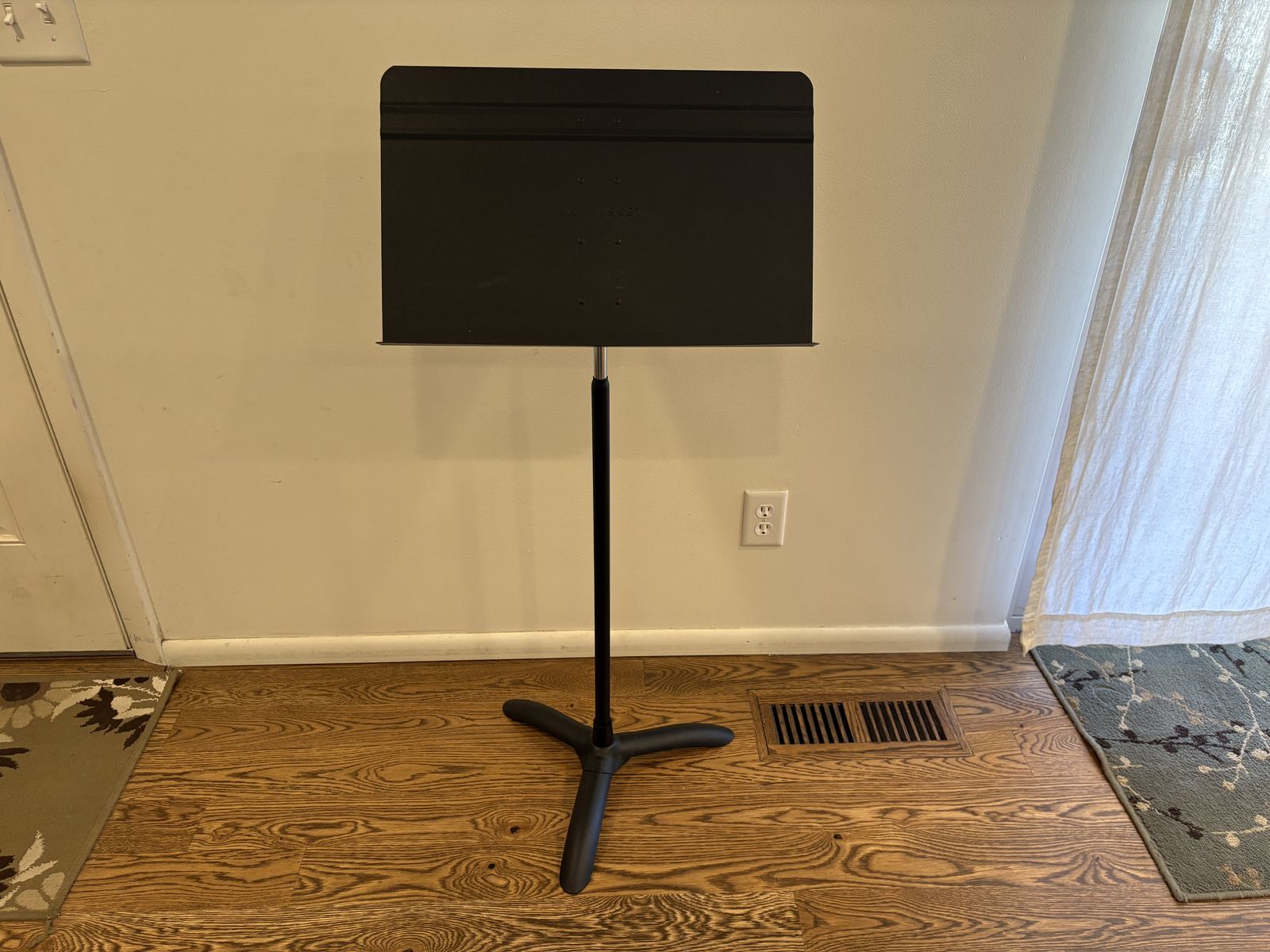 Black Manhassett #48 Music Stand