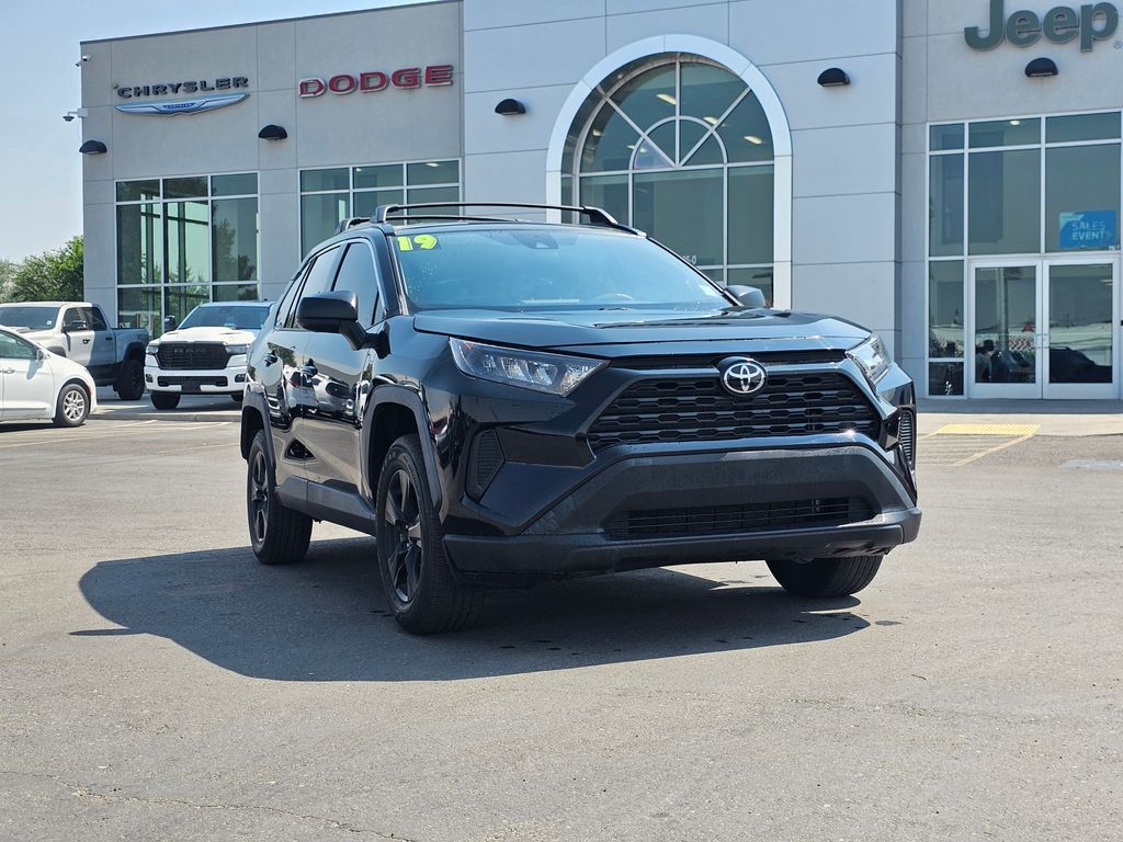 2019 Toyota RAV4 LE