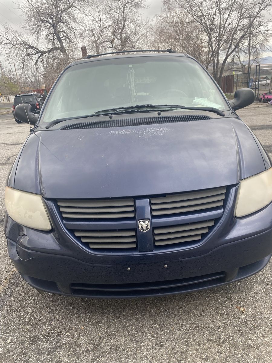 2005 Dodge Grand Caravan 