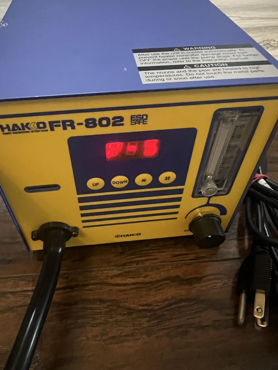 Hakko FR-802 Hot Air Rework Station — Like New