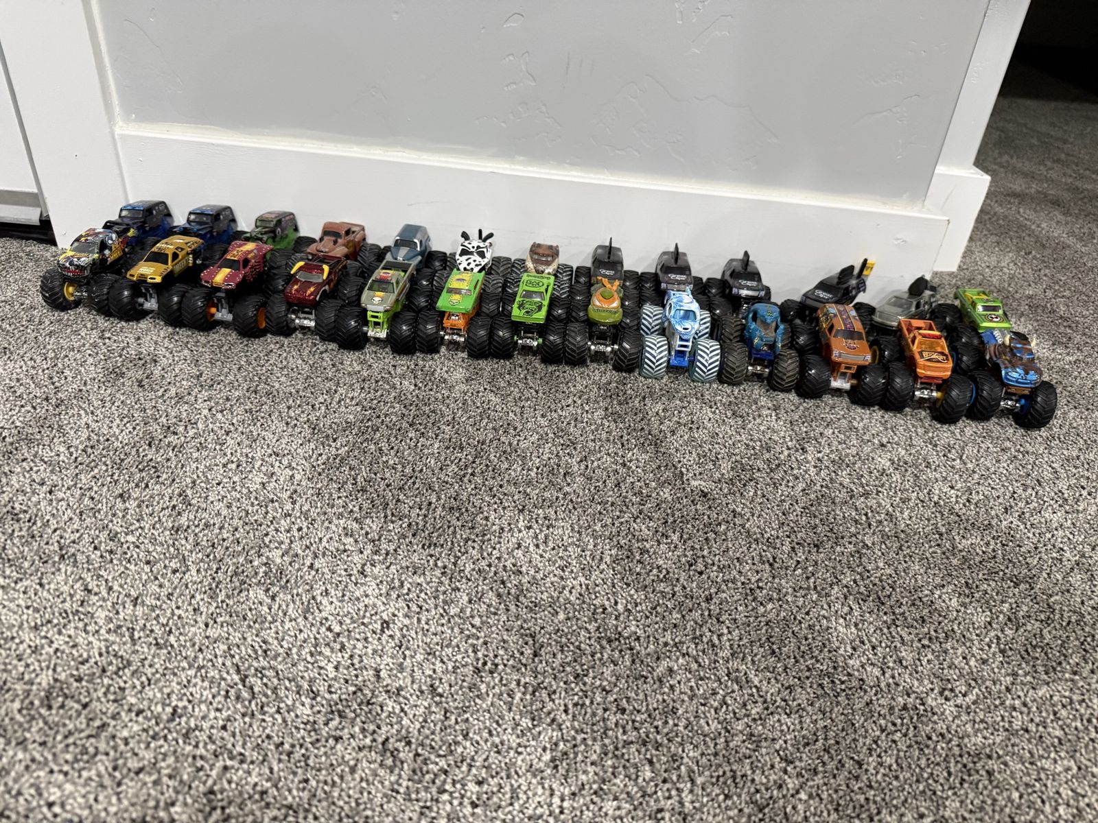Monster Jam Monster Trucks Lot of 26 Assorted Toy Trucks Used