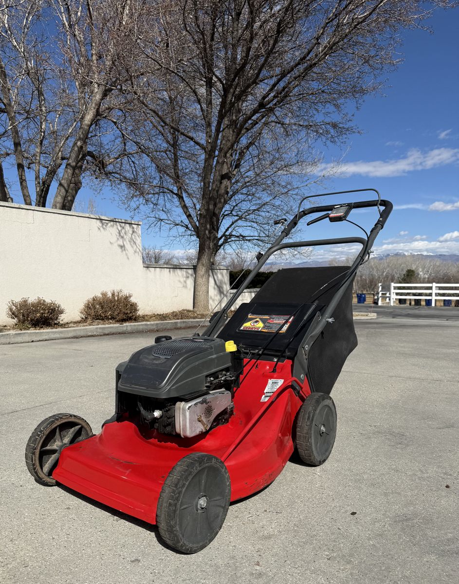 Briggs and Stratton RWD Lawnmower