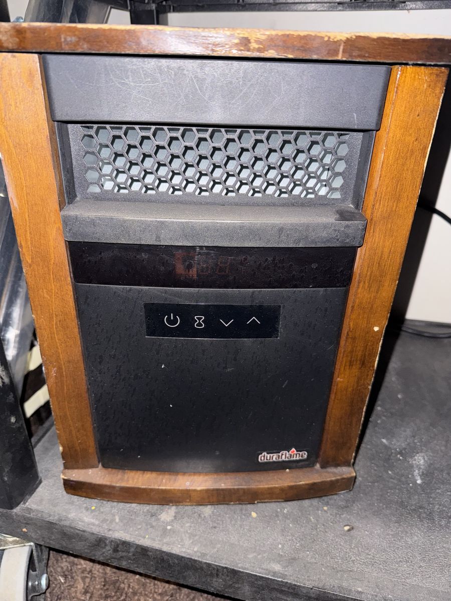 Portable Electric Fire Place / Heater