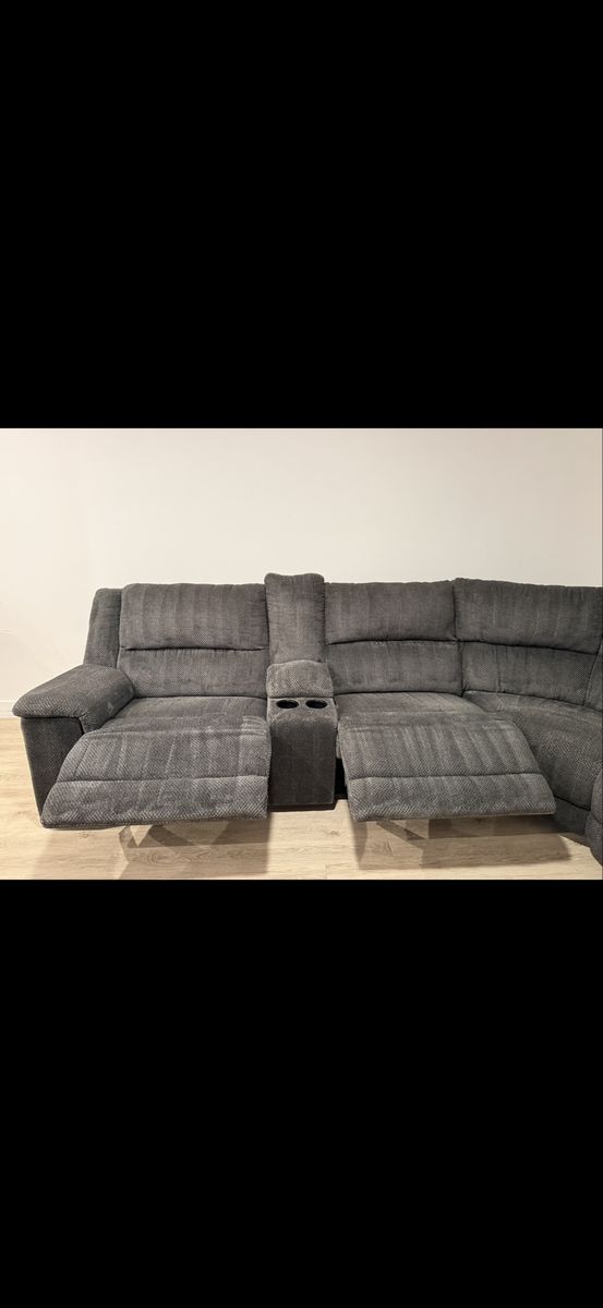 Main image 4